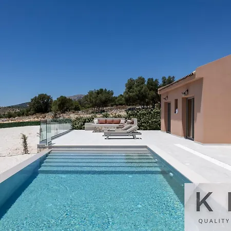 Akrothea With Panoramic View And Private Pool
