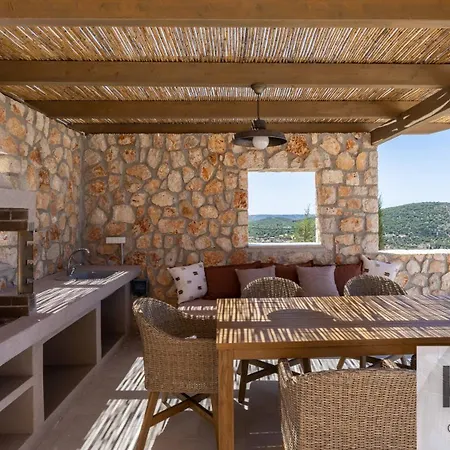 Akrothea With Panoramic View And Private Pool 빌라