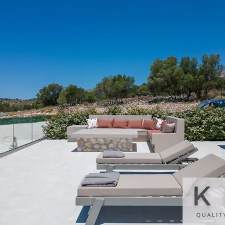 Akrothea With Panoramic View And Private Pool 빌라
